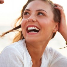 6 cách làm giảm nếp nhăn khi cười